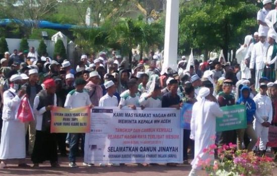 GRPS lakukan Aksi didepan Kantor Gubernur Aceh