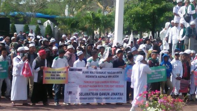 GRPS lakukan Aksi didepan Kantor Gubernur Aceh