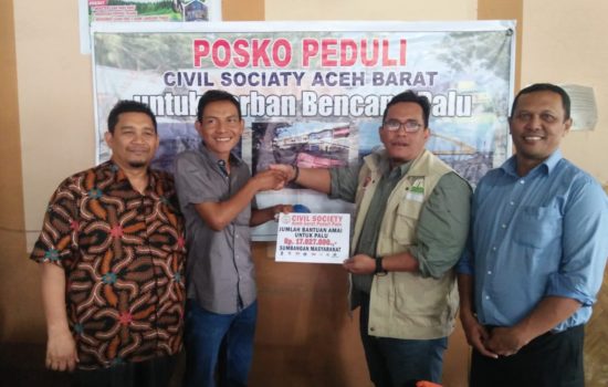 Civil Suciety Aceh Barat Serahkan Bantuan Palu Ke BPBA