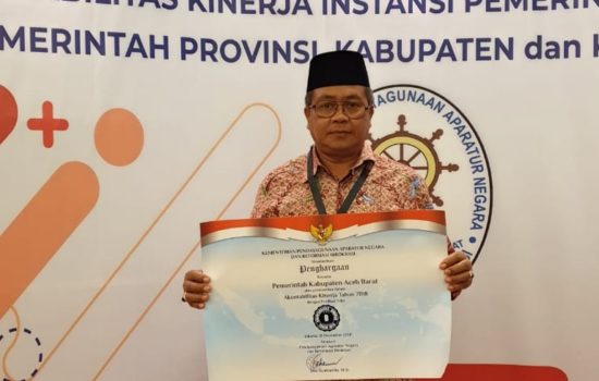 Pemkab Aceh Barat peroleh penghargaan dari Kemenpan RB