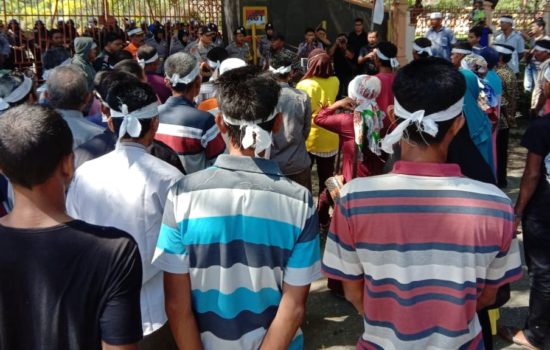 Keuchik dipecat, Rakyat Nagan Raya lakukan Demo