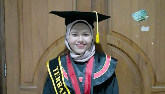 Uswatun Hasanah, Mahasiswi Asal Aceh Dinobatkan Lulusan Tercepat