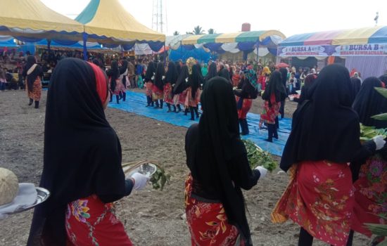 Siswi SMA 1 Negeri Darul Makmur Tampilkan Tarian kolosal