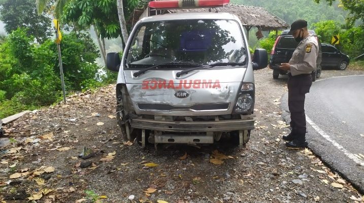 Ambulance RSUD Sultan Terlibat Kecelakaan