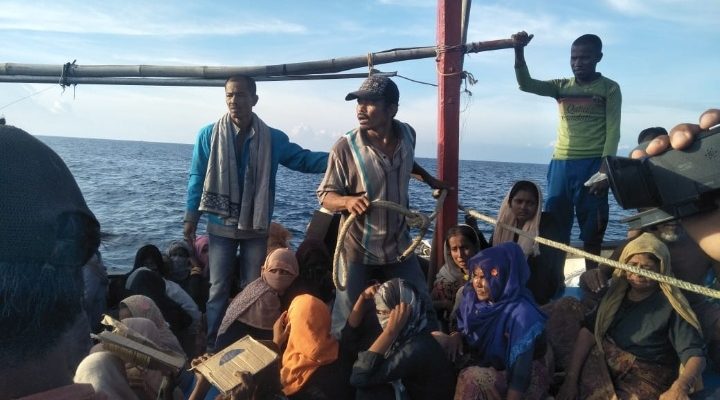 94 WNA Etnis Rohingya Tidak Diizinkan Mendarat