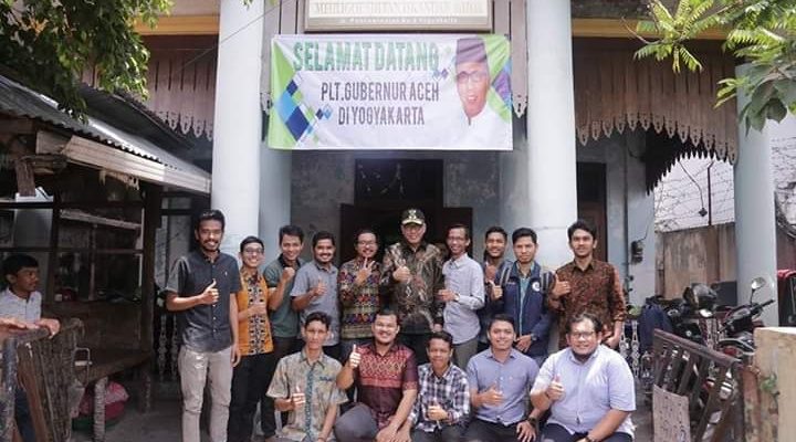 Apresiasi Alumni Asrama Ponco Untuk Plt Gubernur Aceh