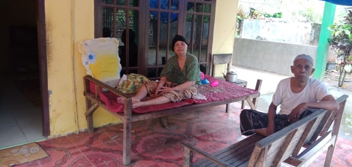 Mengaku Utusan Kecamatan , Nenek Di Aceh Utara Dirampok 10 Mayam Emas