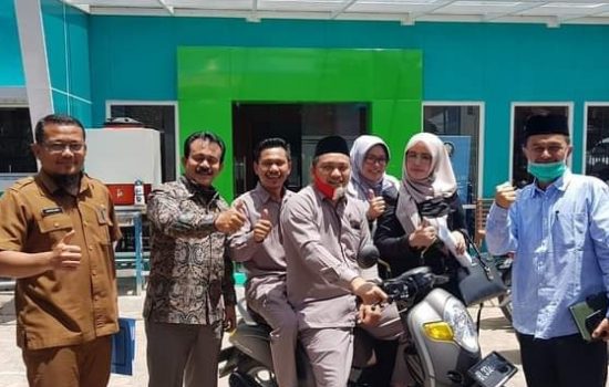 Gunakan Scoopy, Anggota Pansus DPRK Aceh Tengah Kunjungi Dinas Dukcapil