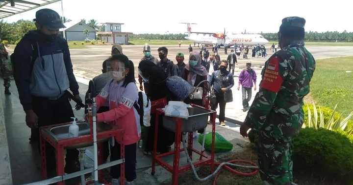 Kodim Nagan Raya Pantau Covid 19 Di Bandara Cut Nyak Dhien