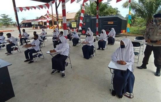 SMP Negeri 2 Kuala Belajar Daring Di Mako Brimob Nagan Raya