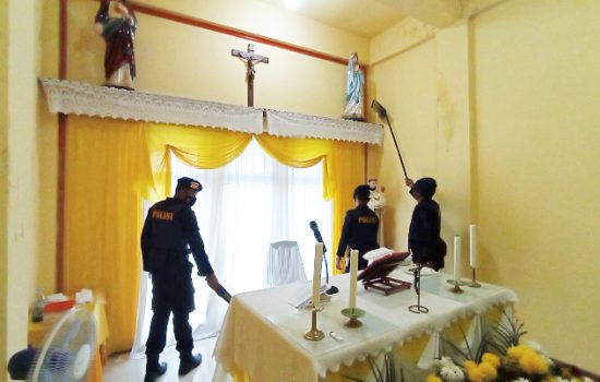 Brimob Sterilisasi Gereja Dari Ancaman Bom Menjelang Natal