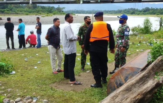 Anggota Brimob Dikerahkan Mencari Korban Tenggelam Di Beutong Nagan Raya