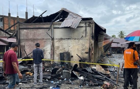 20 Unit Kios Terbakar, Sat Reskrim Nagan Raya  Olah TKP