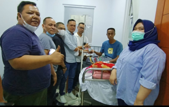 IKNR Jakarta Bantu Pasien Sakit di Klinik