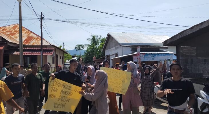 Dinilai Premanisme, Puluhan Warga Desa Pantai Perak Susoh Demo Keuchik