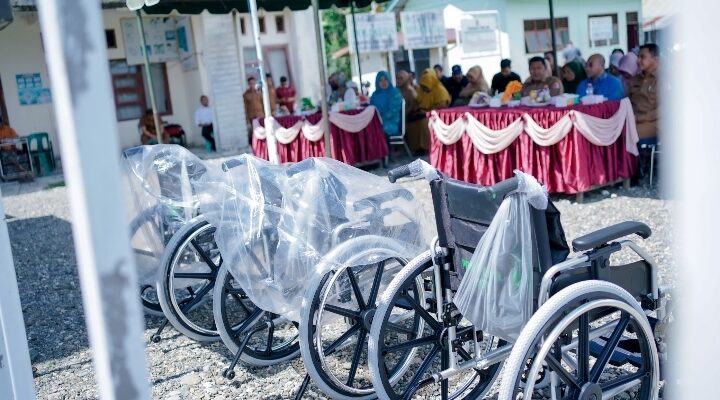 20 Penyandang Disabilitas Dapat Kursi Roda