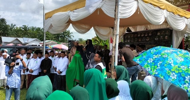 Ribuan Massa PAS Aceh Padati Lapangan Karang Anyar