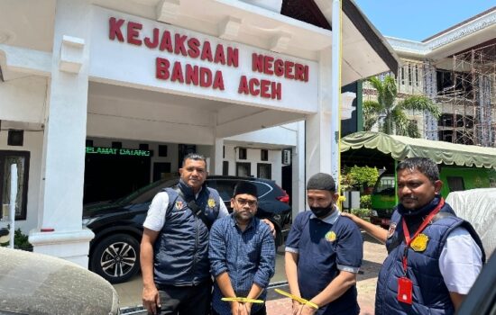 Ditreskrimsus Polda Aceh Limpahkan Dua Tersangka Kasus Korupsi Beasiswa